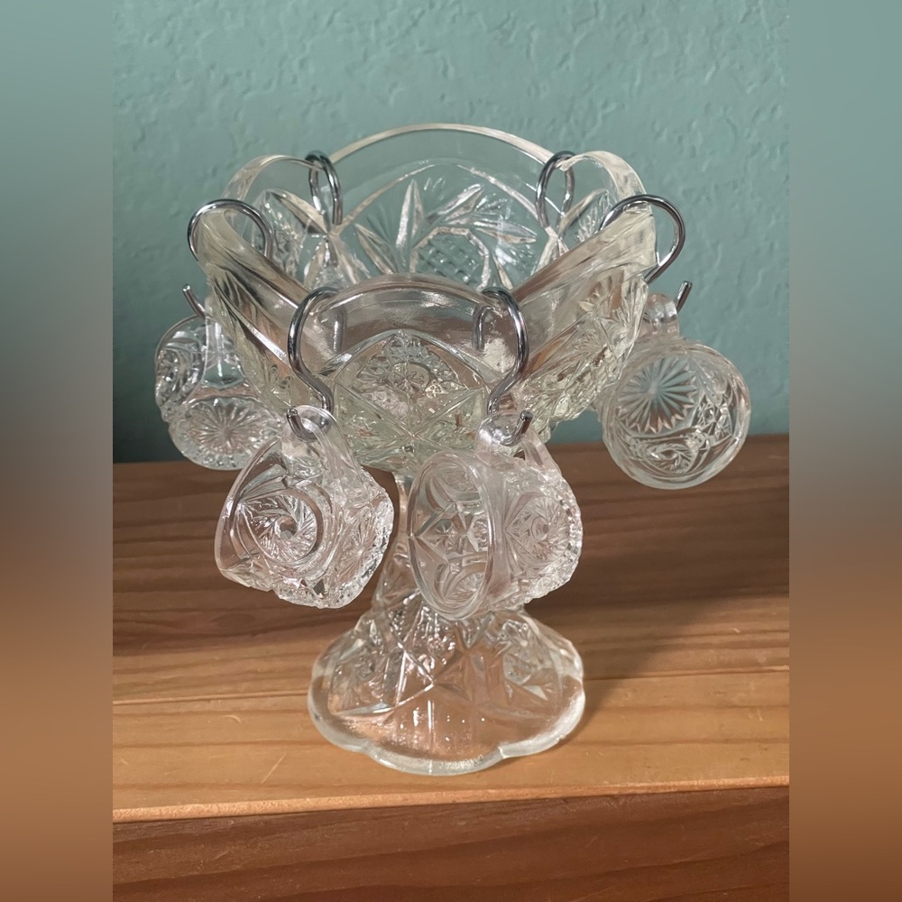 Vintage 1930's Depression Glass Child's Punch Bowl 5.5” Set with 6 Tiny cups 1”